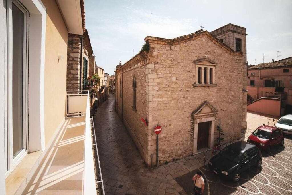 Le Dimore Degli Artisti Vico Mercatello Веноза Экстерьер фото